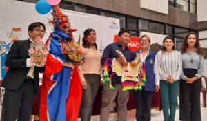 Los tres primeros lugares, recibieron un reconocimiento por tan esplendoroso trabajo por parte de la comisión organizadora de la Municipalidad Provincial de Arequipa.