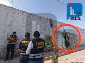Efectivos policiales encontraron prendas de vestir con el que presuntamente entraban y fugaban del cementerio. | Foto: Kelly Luna - Iletrados Noticias. 